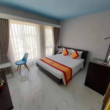 The Six Hotel-3